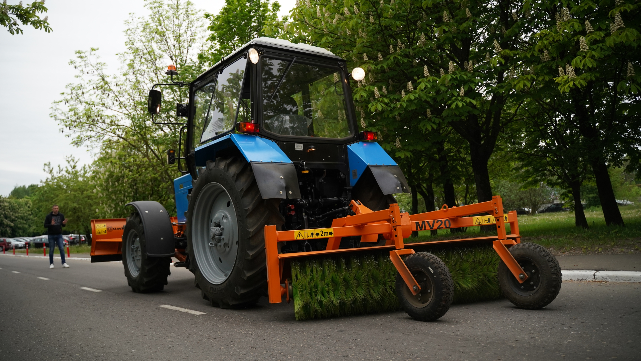 Машина подметально-уборочная AMKODOR MV20 купить в Беларуси